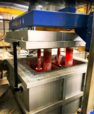 Εισβολέας περιστροφικής ροής με ρυθμιζόμενη ταχύτητα αποκαύσης και άξονα περιστροφίου γραφίτη για διύλιση αλουμινίου με αέριο αζώτου υψηλής καθαρότητας